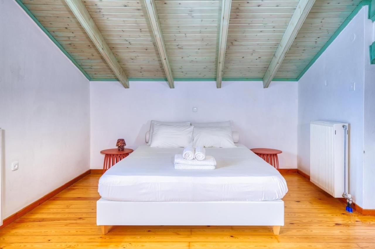 Mavres Luxury Loft Daire Ágios Matthaíos Dış mekan fotoğraf